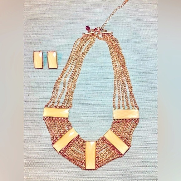 Charming Charlie Jewelry - 🩷 Gold and White Necklace and Earrings Set Charming Charlie